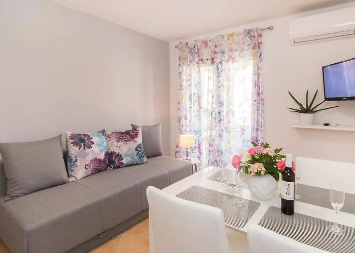 Motovunska 39 * ポレッチ